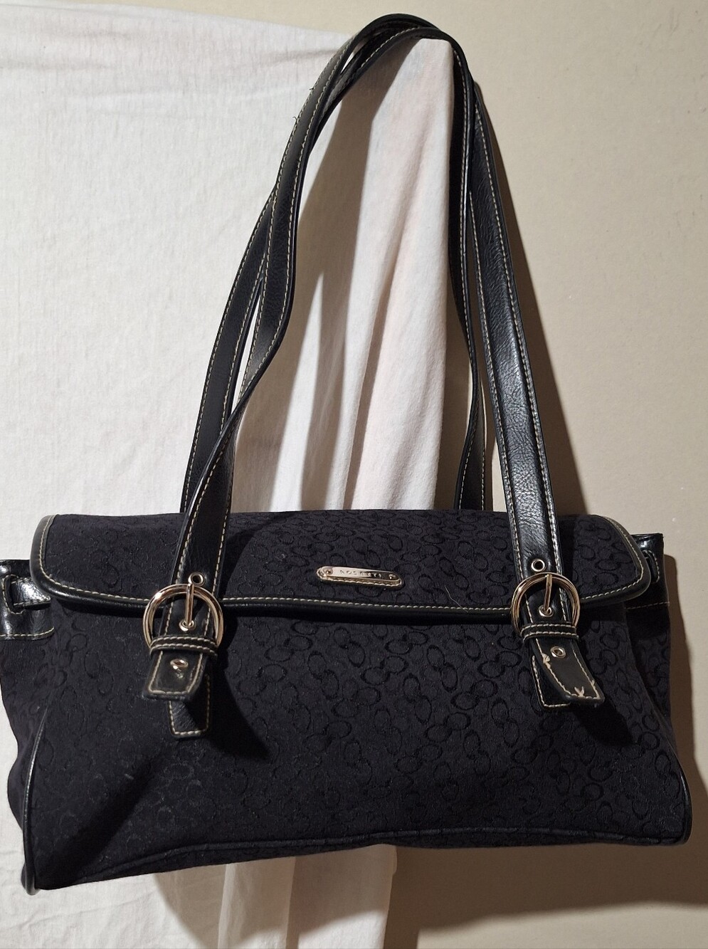 Black Women's Shoulder Bag - Classic Quilted Design